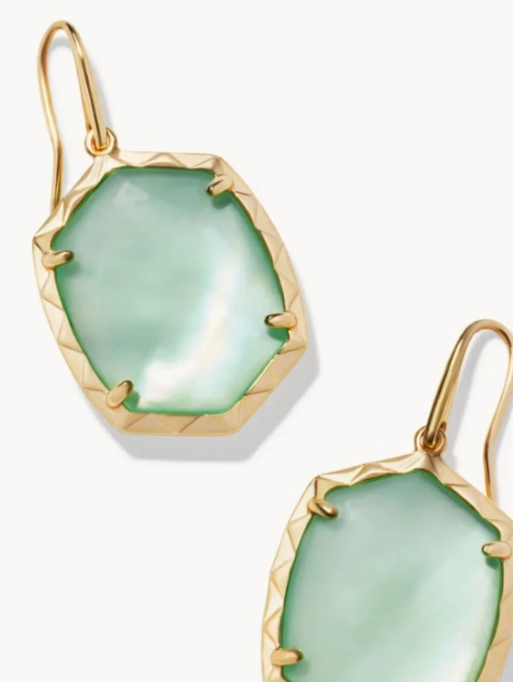 Daphne Gold Link and Chain Necklace And Earrings in Light Green Mother-of-Pearl